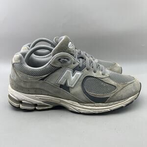 New Balance 2002R Running Shoes Men Size 8.5 D Gray Suede Mesh Comfort Sneakers